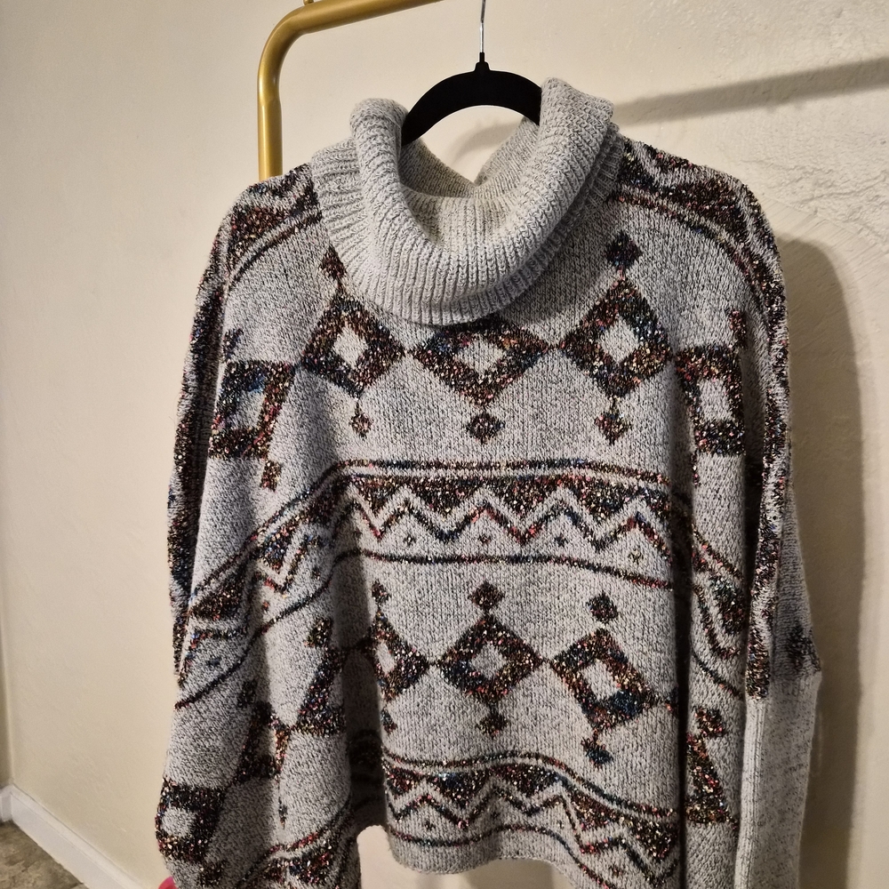 Cozy Gray Patterned Turtleneck Sweater